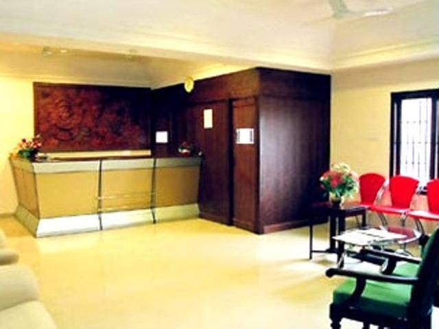 Hotel Issacs Regency Sultan Bathery Exterior foto
