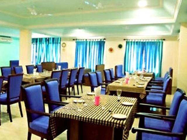 Hotel Issacs Regency Sultan Bathery Exterior foto
